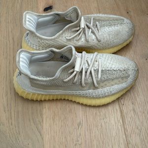 Yeezy Boost v2